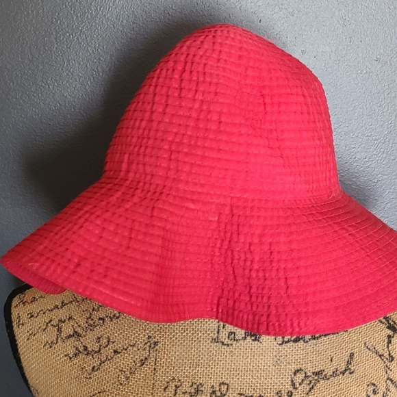 Bright Pink Floppy Hat perfect for the Summer Sun one size fits all - Picture 4 of 8